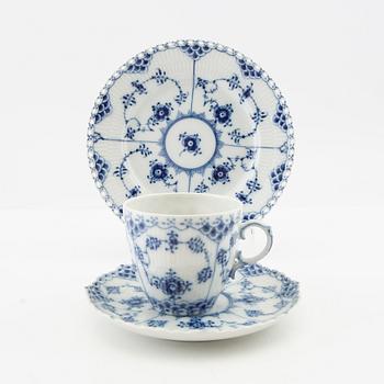 Servisdelar 19 dlr "Musselmalet" hel och havblonde Royal Copenhagen Danmark 1974-1999 porslin.