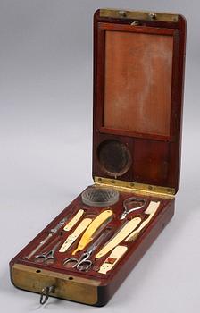 RESENECESSÄR, 1800-tal.