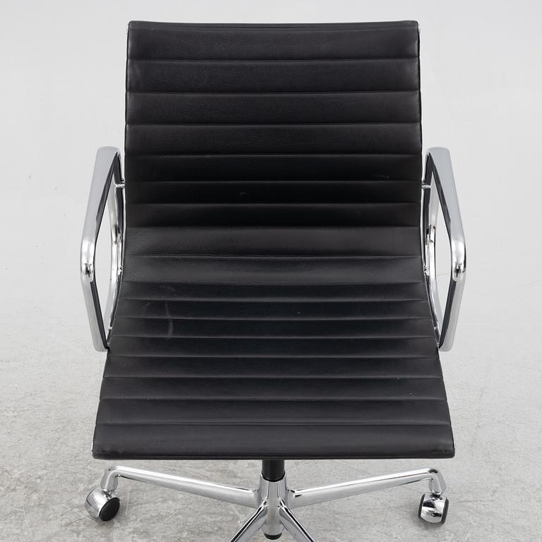 Charles & Ray Eames, an office swiwel chair, "EA117", Vitra.