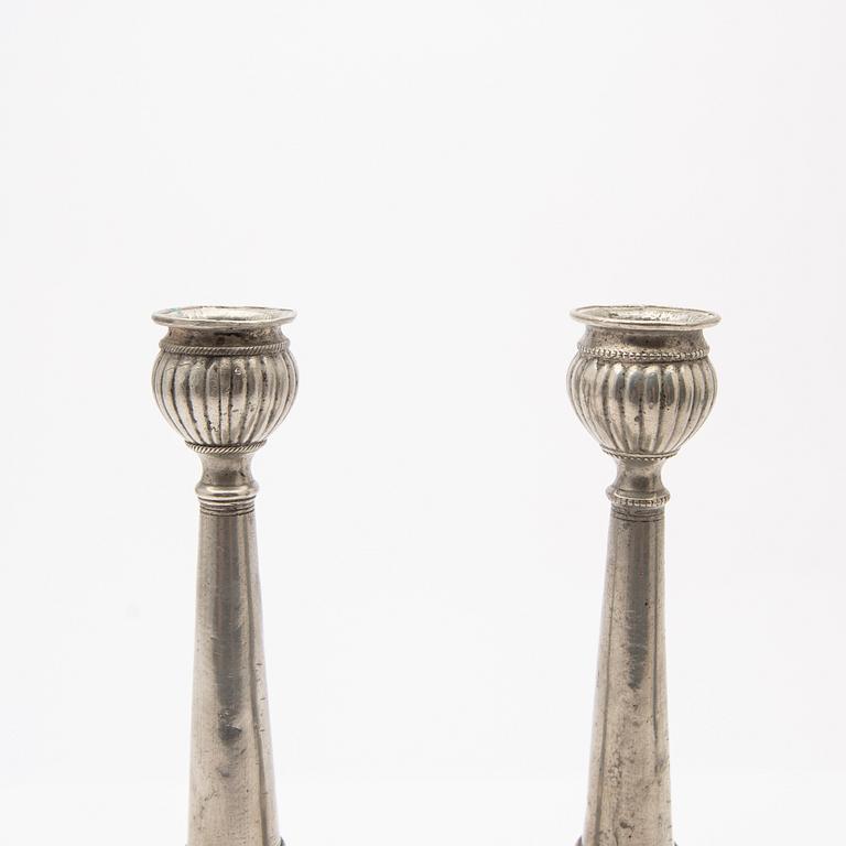 Candelsticks, a pair, tin, Lorens Gustaf Krouthén, Karlshamn, 1827.