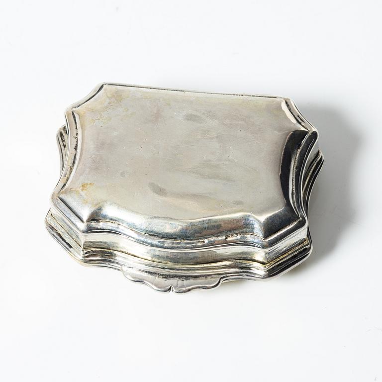 Dosa, silver, delvis förgylld, ostämplad, rokoko, 1700-tal.