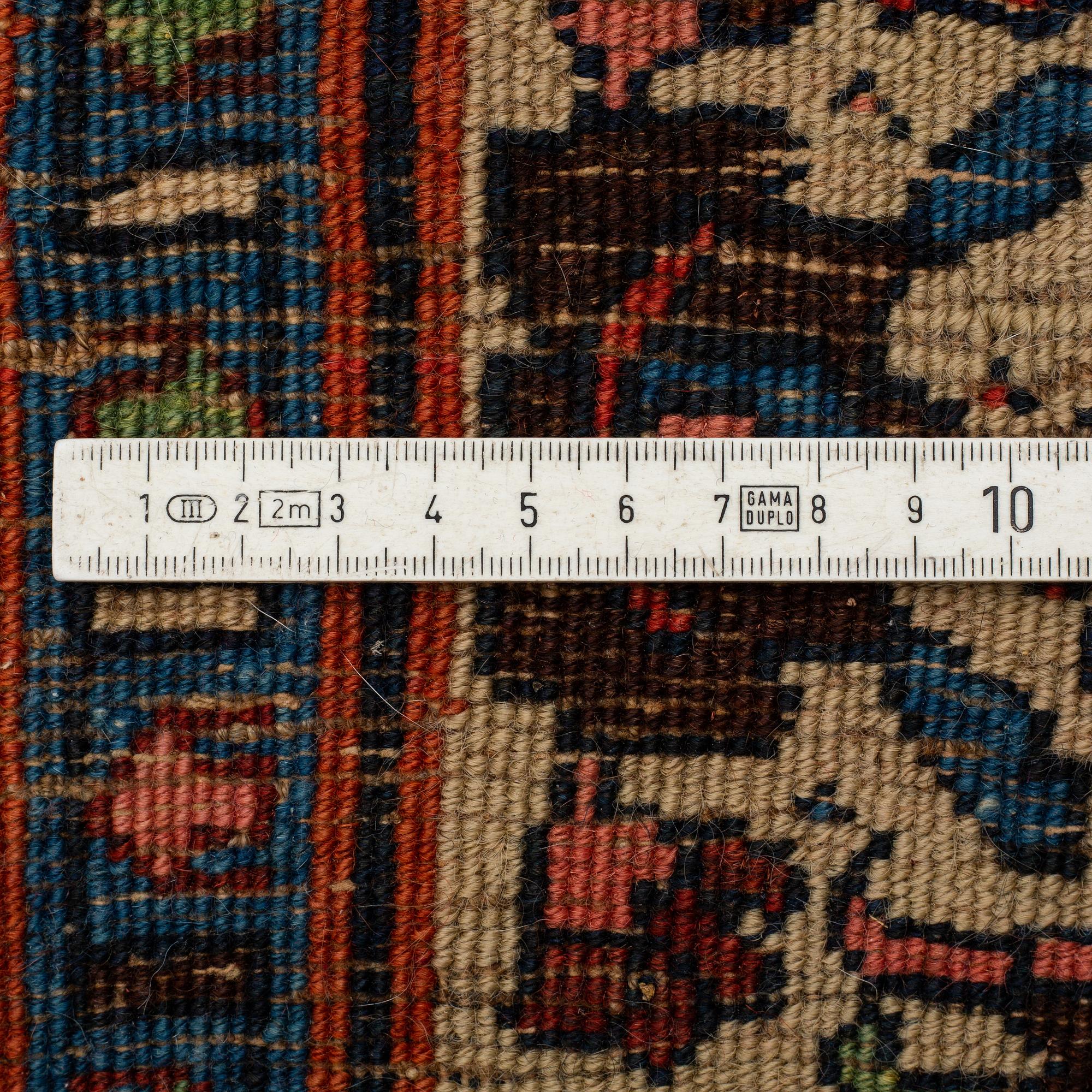 MATTA, semiantik, Bidjar, ca 386 x 246 cm.