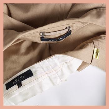 DRÄKT, Gucci, italiensk storlek 44/46.