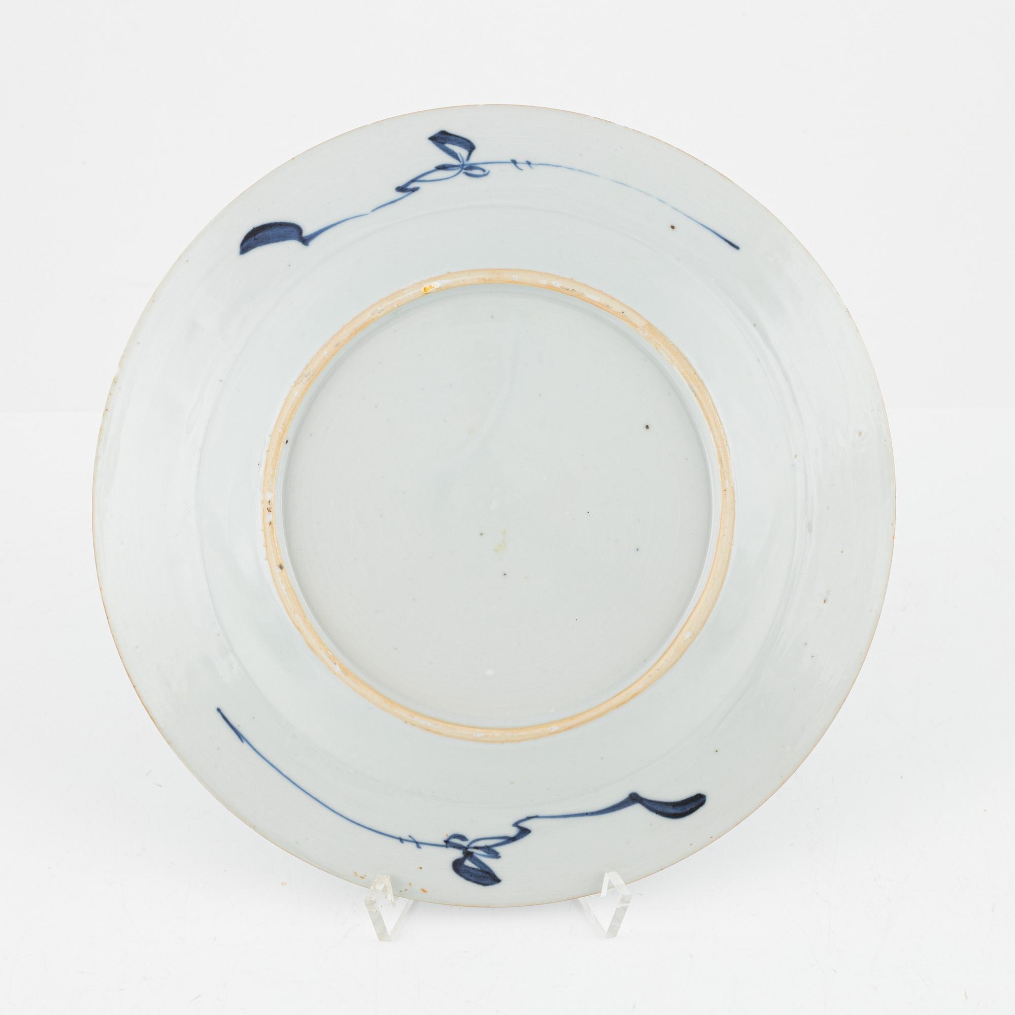 Servisdelar, porslin, 43 st, Kina, Qingdynastin, mestadels Qianlong (1735-95).