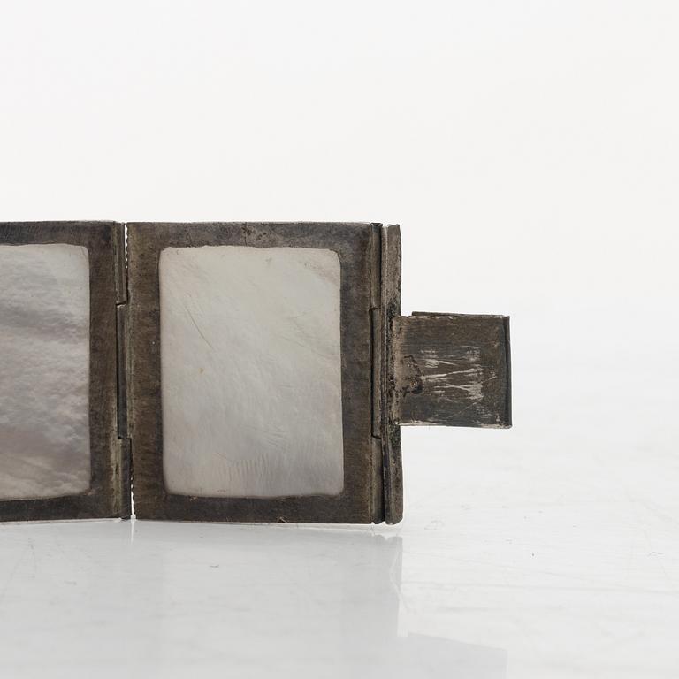 A silver and mother-of-pearl bracelet, Persia, circa 1900.