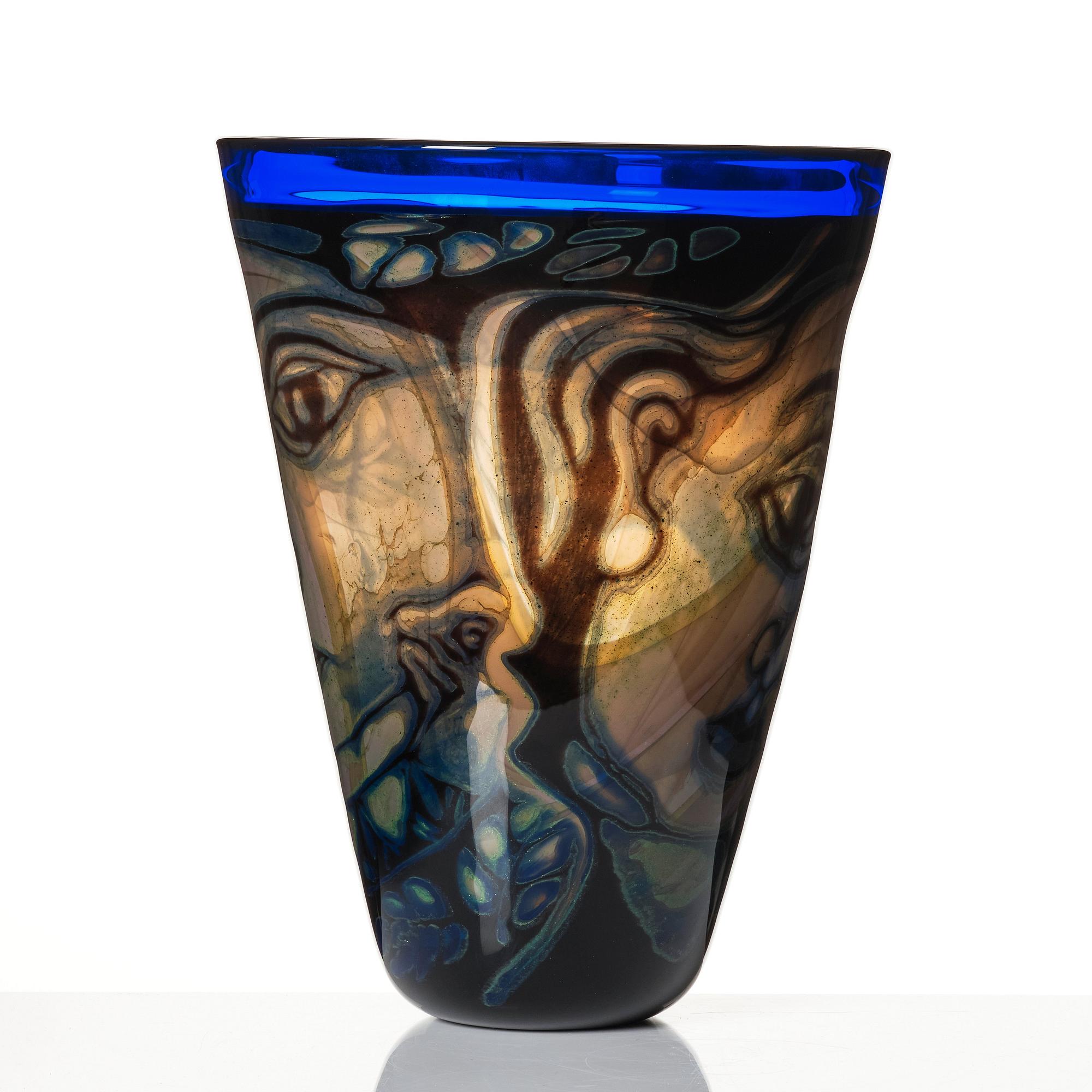 Eva Englund, a 'graal' glass vase, Orrefors, Sweden 1988.