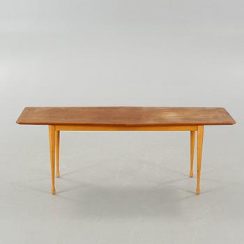 A mid 20th century coffee table.