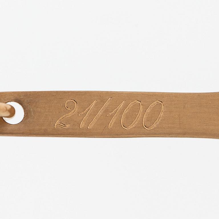 Tapio Wirkkala, riipus, "Puolikuu", 14K kultaa.