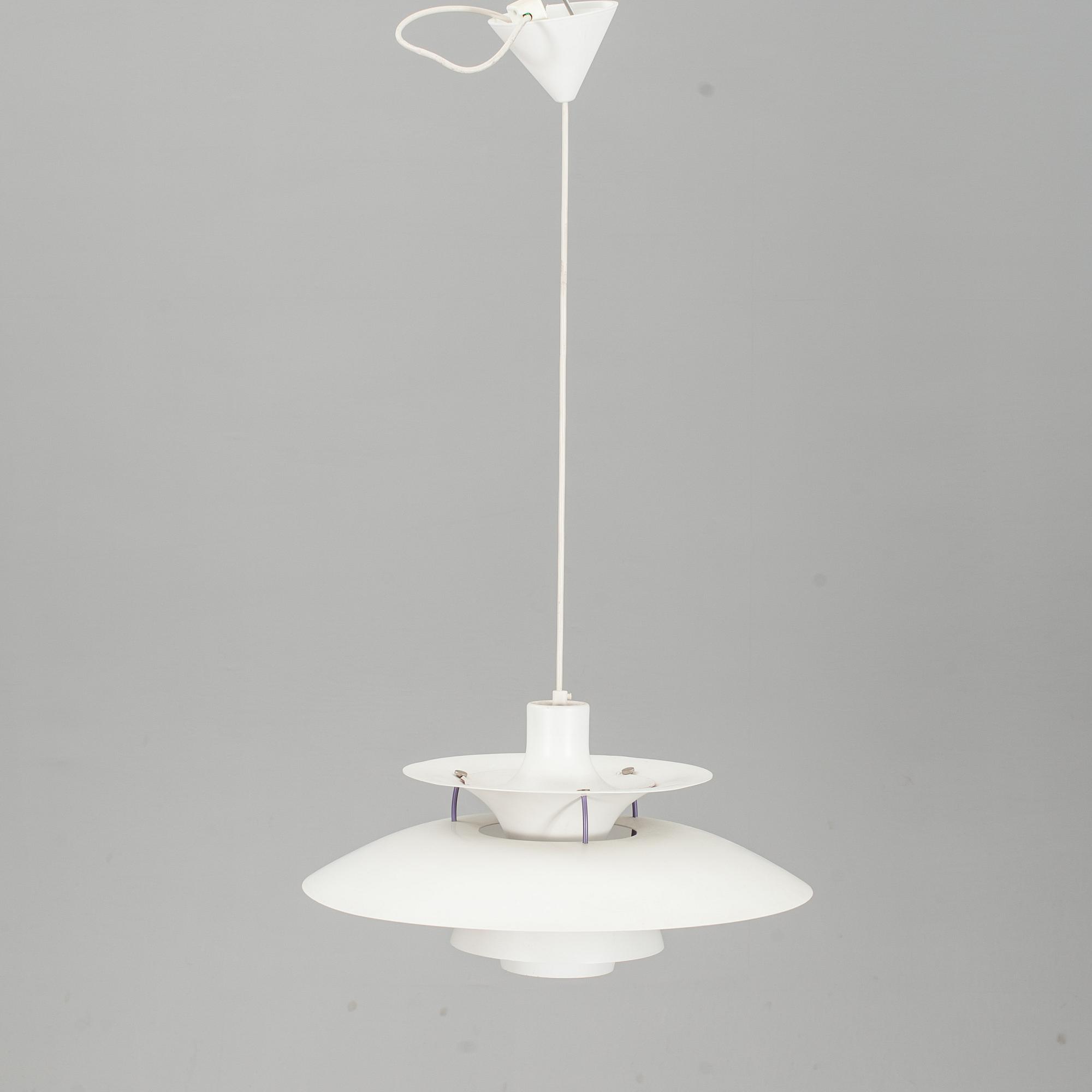 TAKLAMPA, PH-5, Poul Henningsen för Louis Poulsen, Danmark, 1900-talets andra hälft.