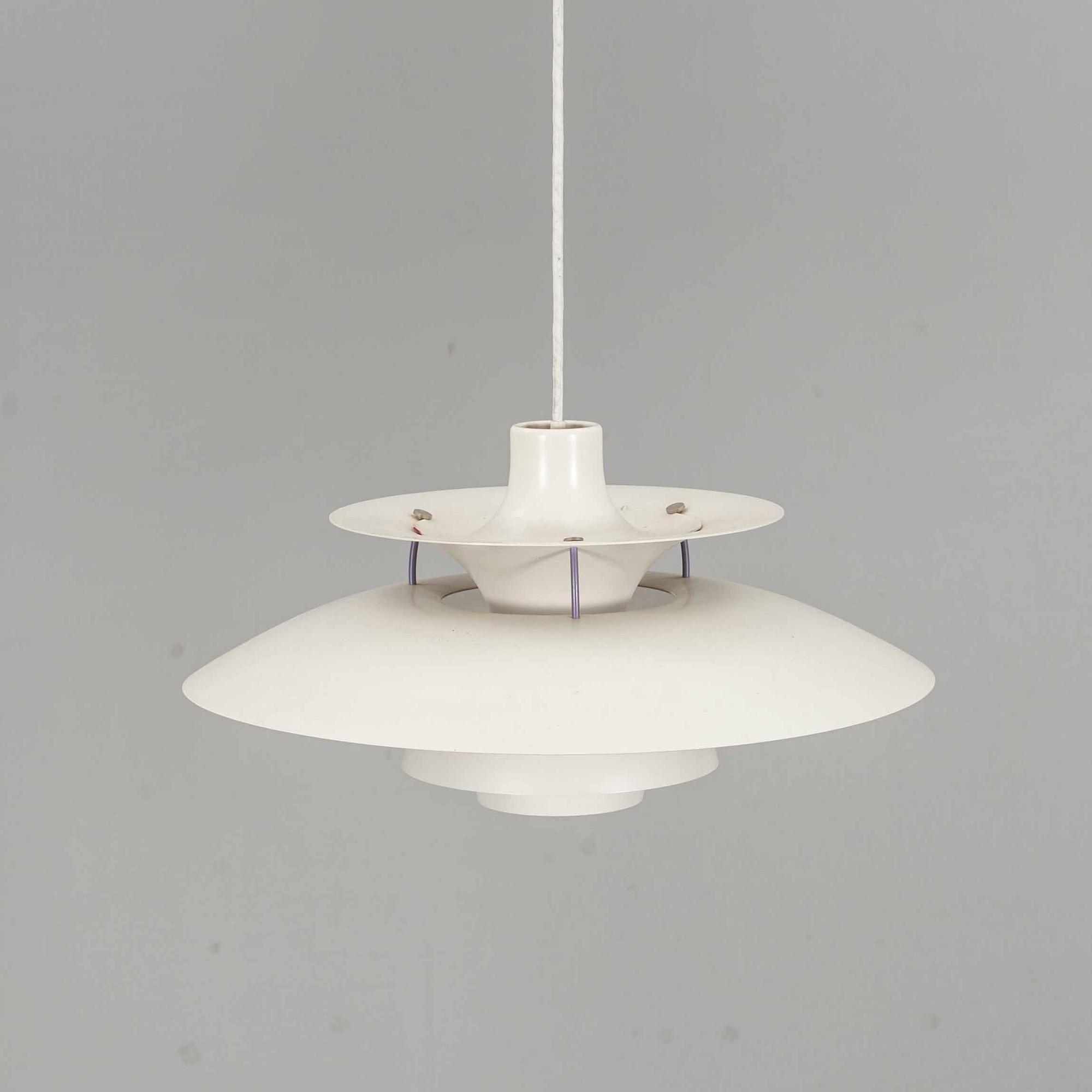 TAKLAMPA, PH 5, Poul Henningsen för Louis Poulsen, Danmark.