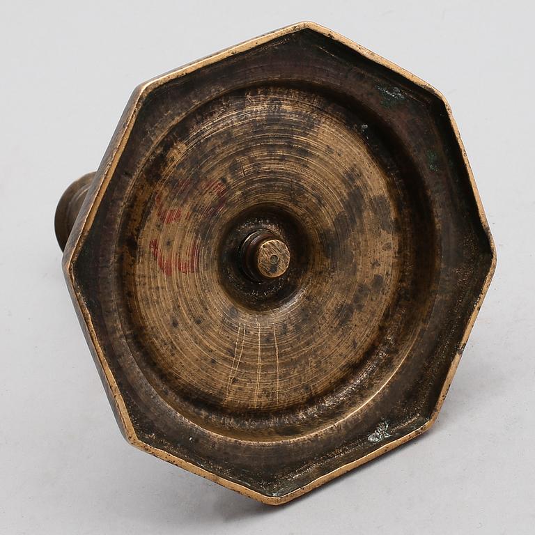 LJUSSTAKE, brons, 1700-tal.