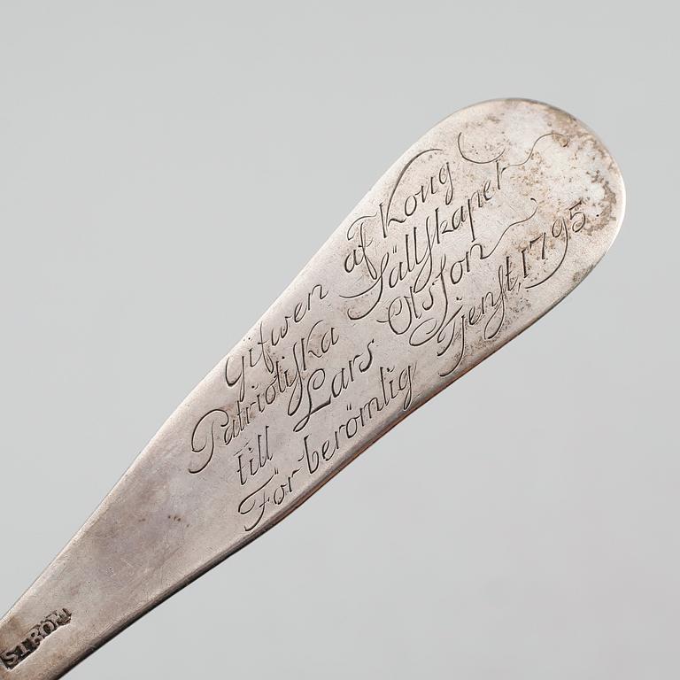 MATSKEDAR, 3 st, silver, 1700-tal. Vikt ca 183 gram.