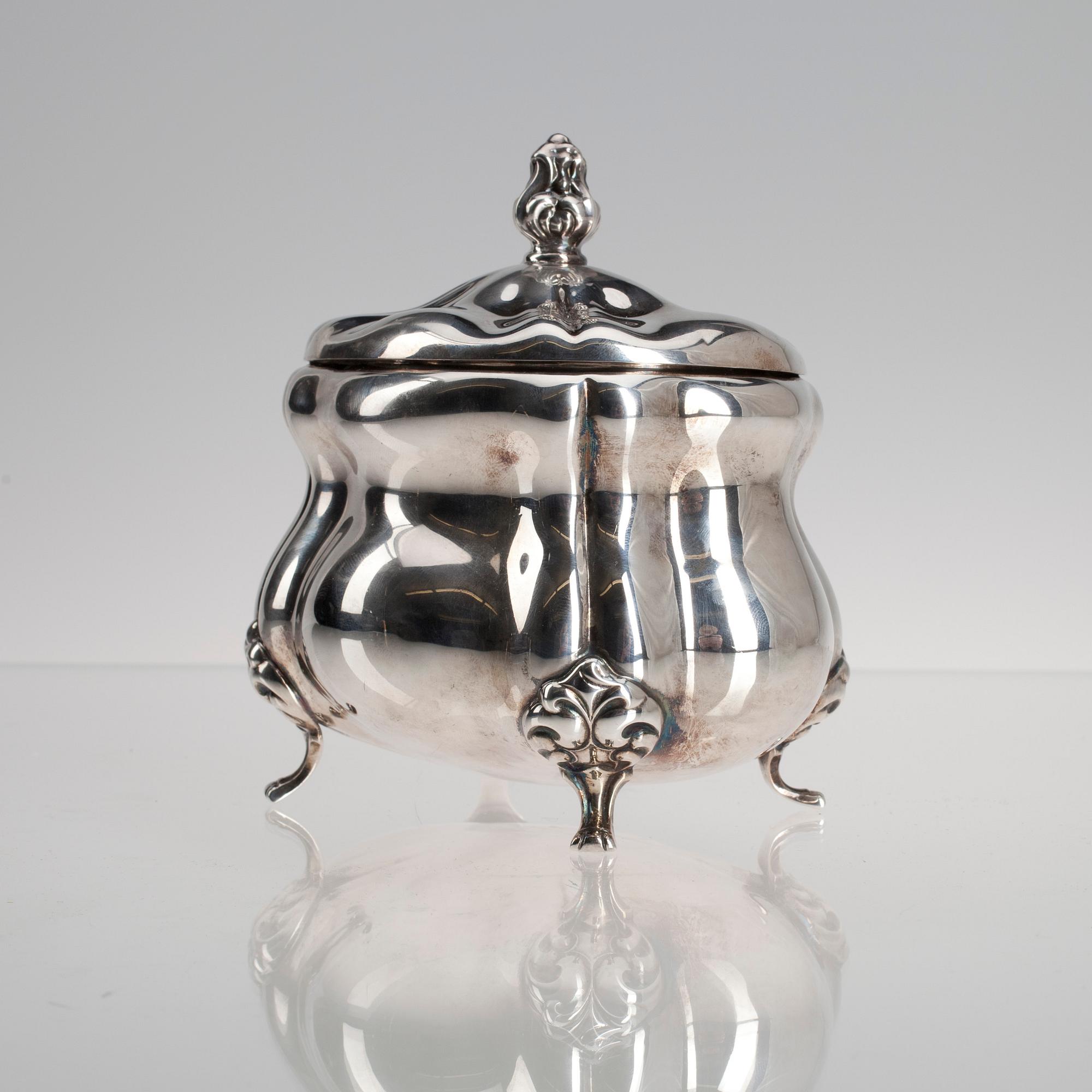 SOCKERSKRIN, Sterling silver. Tyskland mitten på 1900-talet. Vikt 203 g.