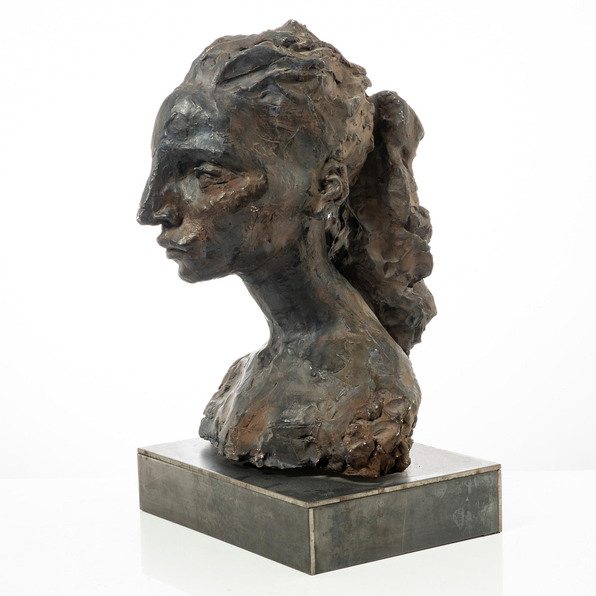 Anne-Marie Nordin, bust.