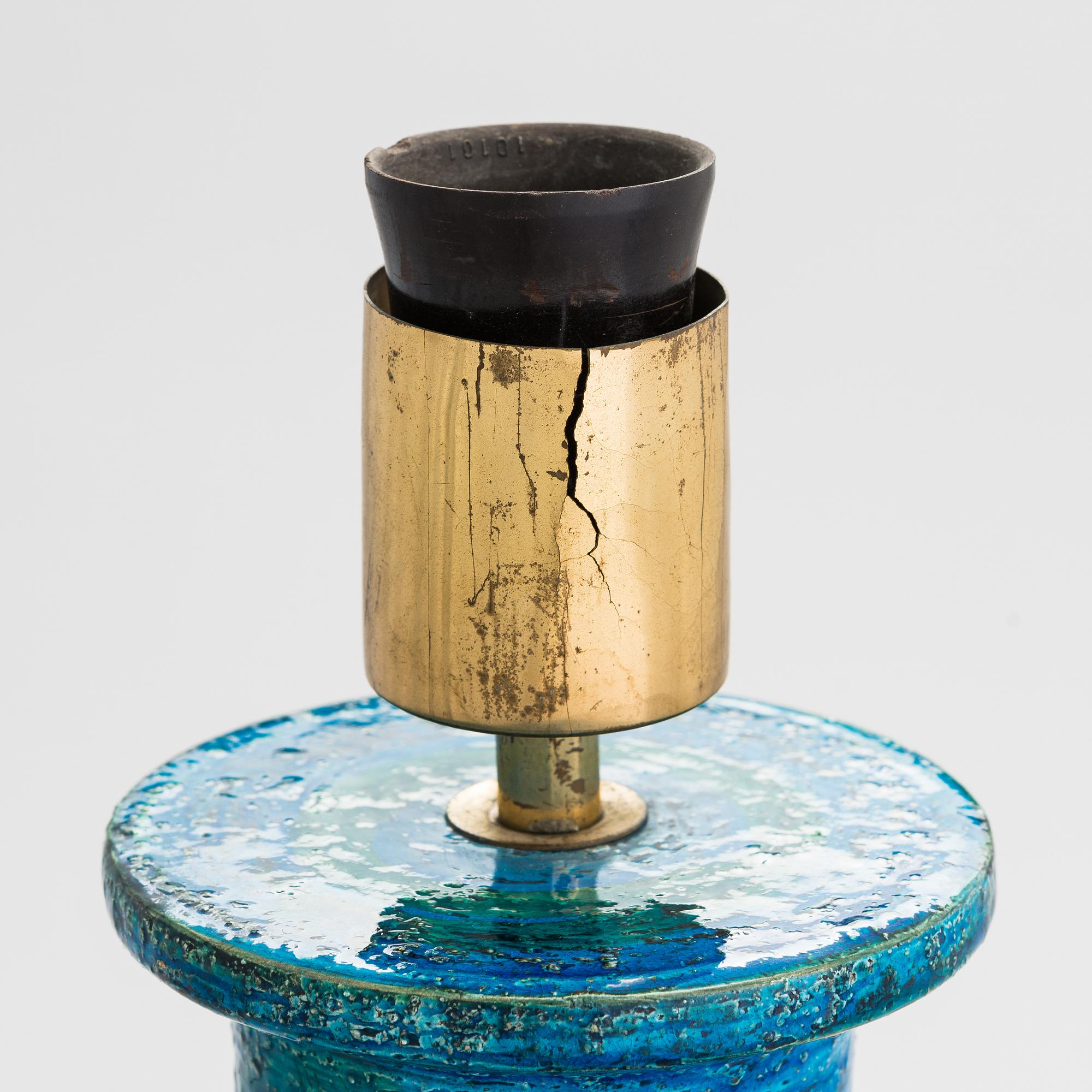 Aldo Londi, Pöytävalaisin ja maljoja, 3 kpl, keramiikkaa, "Rimini blu", Bitossi, Italia, 1900-luvun puoliväli.