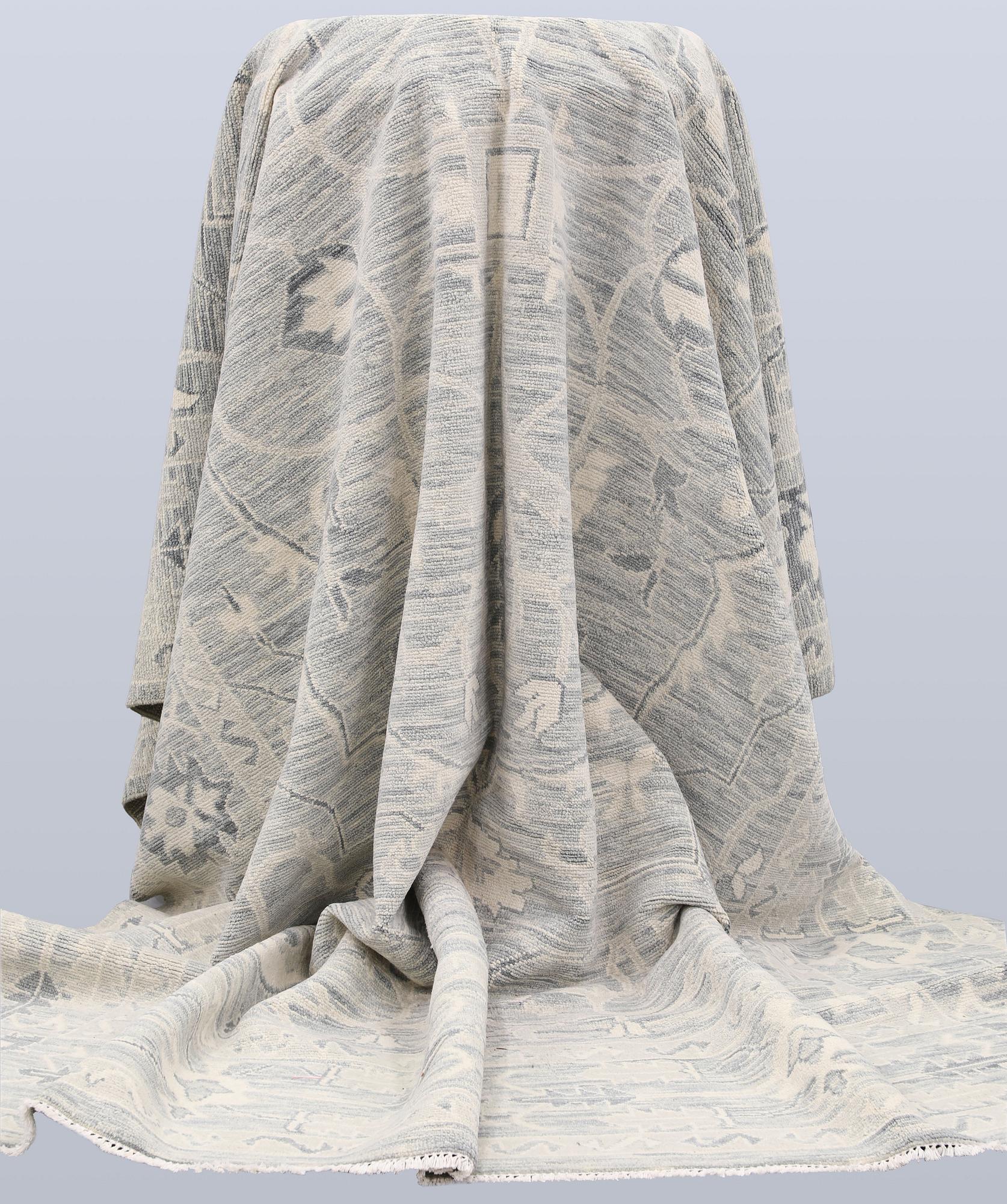 A carpet, Ziegler design, approx. 427 x 305 cm.