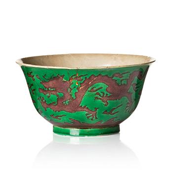 1269. A five clawed dragon bowl, Qing dynasty with Kangxi six character mark.