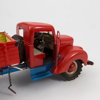 A tinplate Gama 501 truck, Germany, 1950s.