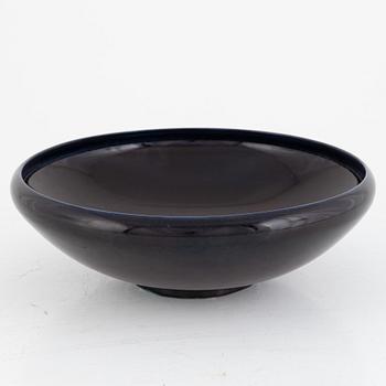 Berndt Friberg, bowl dish, stoneware, Gustavsberg Studio, Sweden, 1969.