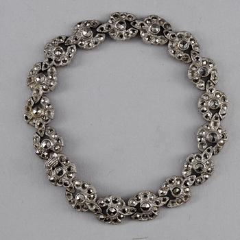 PARTI SMYCKEN, 11 delar, silver med diverse stenar, Total vikt ca 83 gram.