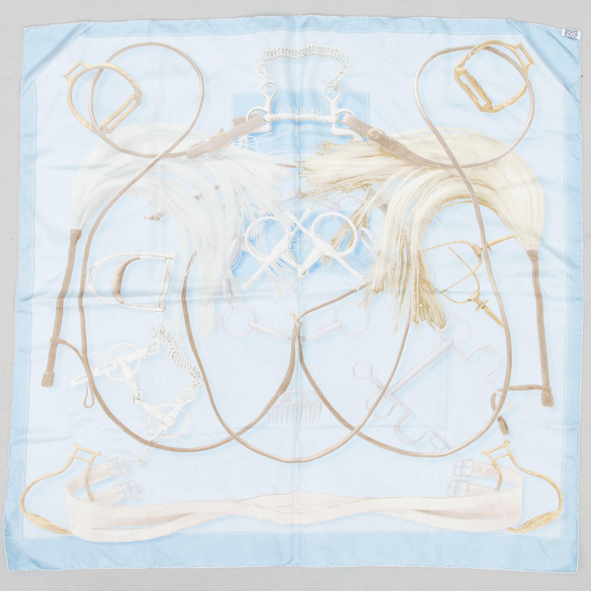 HERMÈS, SCARFAR, 2 st, "Projets Carrés" och "Les Clés".