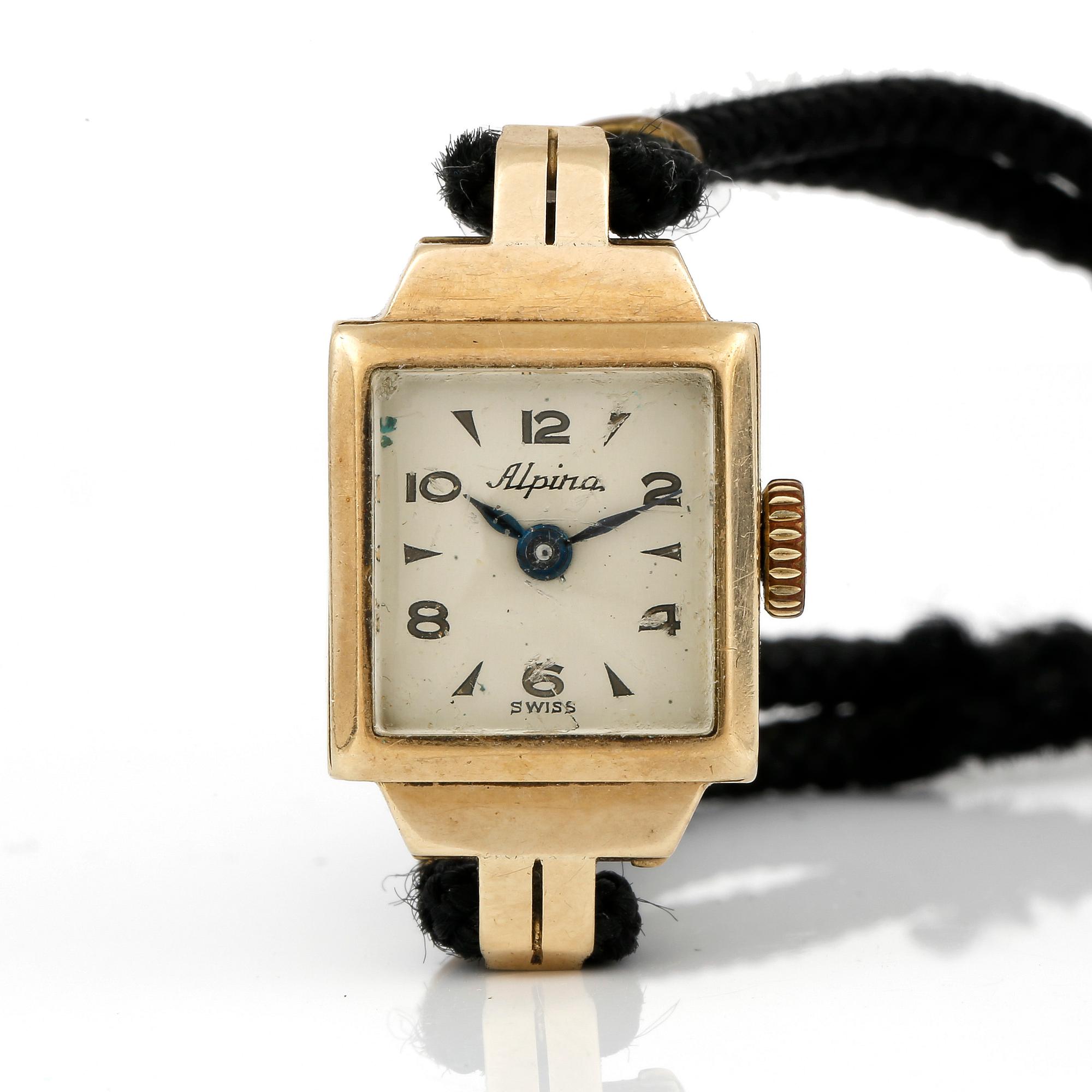 ARMBANDSUR, dam, Alpina, Schweiz, 1893-1934.