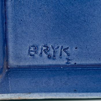Rut Bryk, reliefi, kivitvaraa, signeerattu BRYK.
