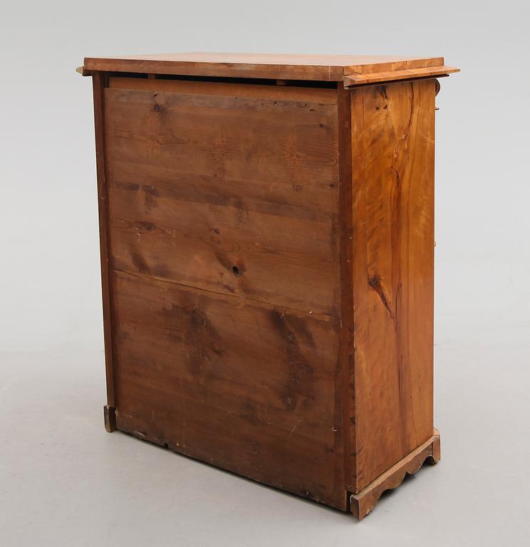 CHIFFONJÉ, 1800-talets mitt.