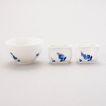 ROYAL COPENHAGEN, A 40-piece set of 'Blå Blomst" tablewear, second half of the 20th century.