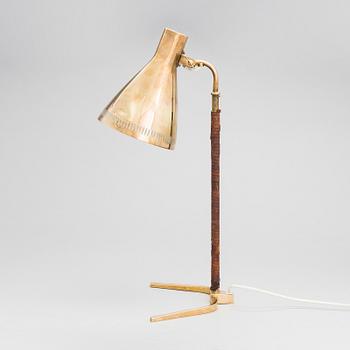 Paavo Tynell, a mid-20th-century '9224' table lamp for Idman, Finland.