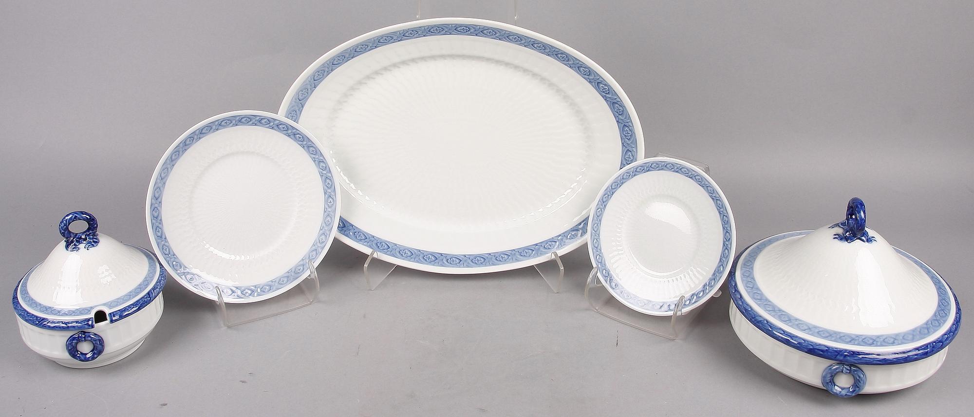 MATSERVIS, 50 delar, porslin, "Blå Vifte", Royal Copenhagen,