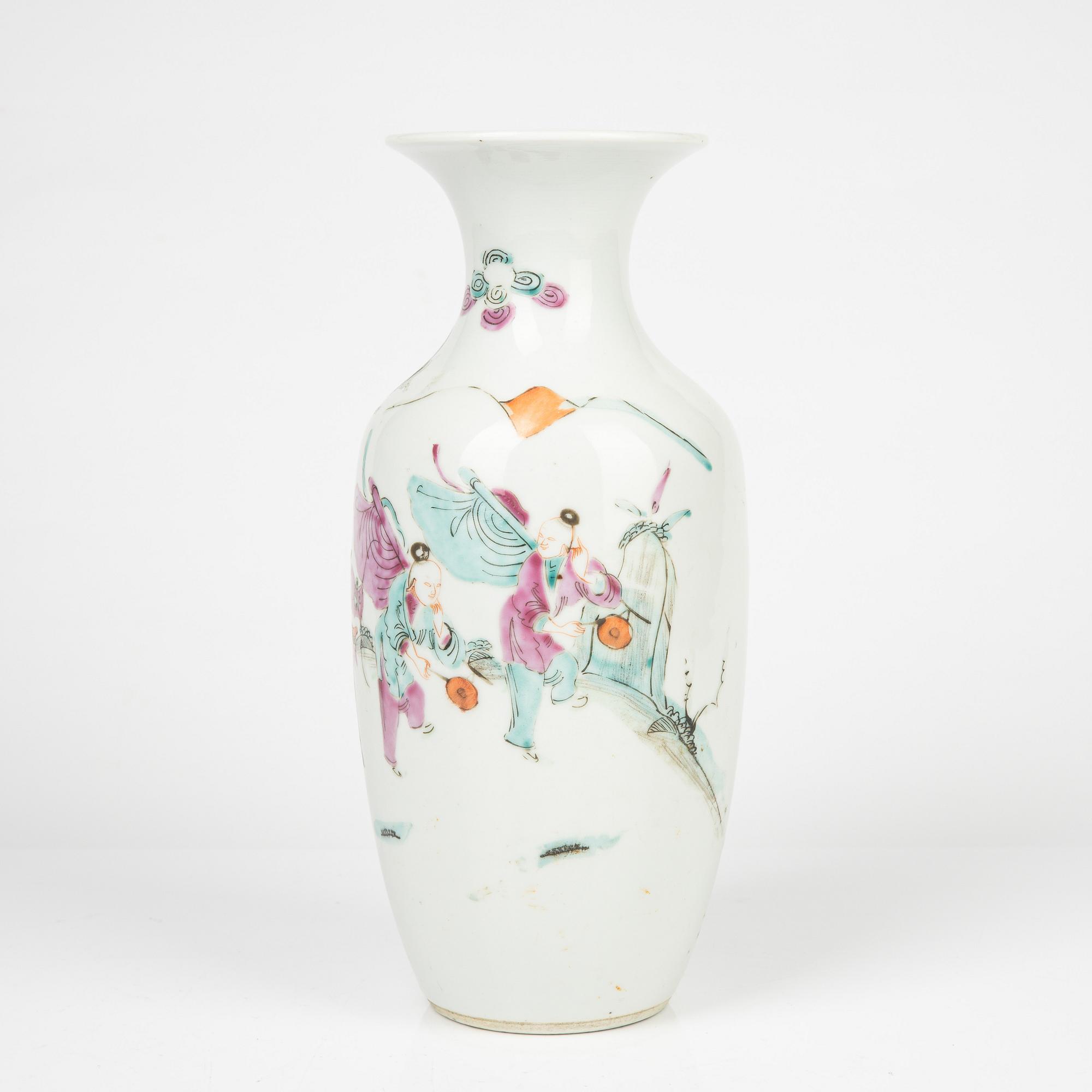 Vas, porslin, Kina, 1800-tal.