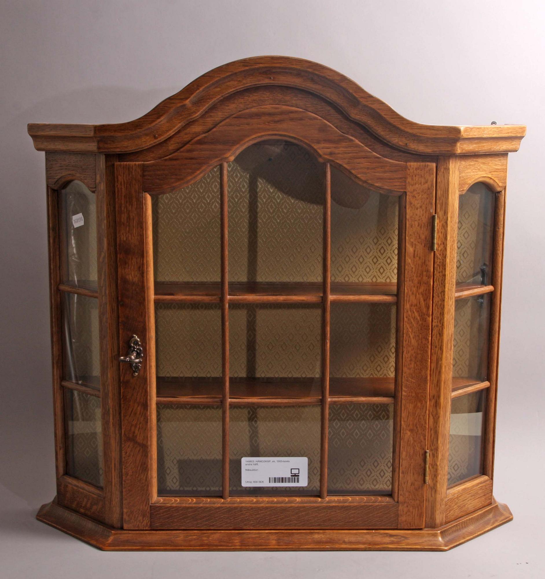 HÄNGSKÅP, 1900-talets andra hälft.