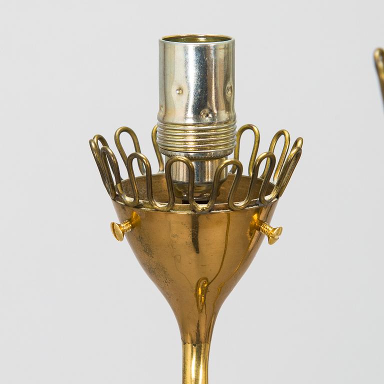 Mauri Almari, golvlampa, modell 62046 Idman 1900-talets mitt.