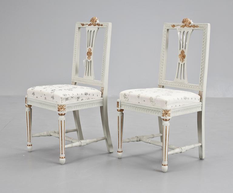 STOLAR, 2 stycken, sengustaviansk stil, 1900-tal.