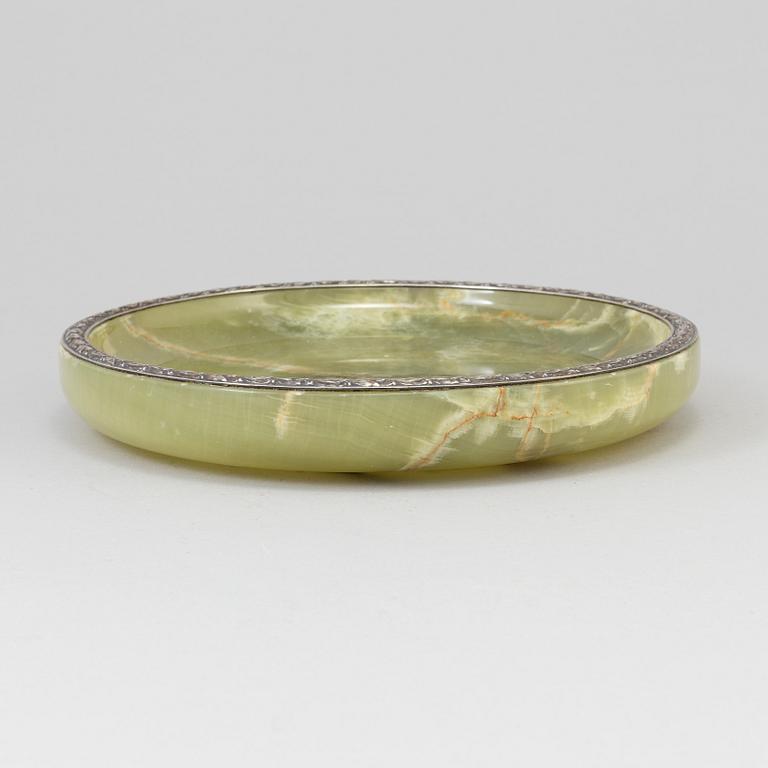 WA BOLIN, an onyx and silver dish from Stockholm, 1939.