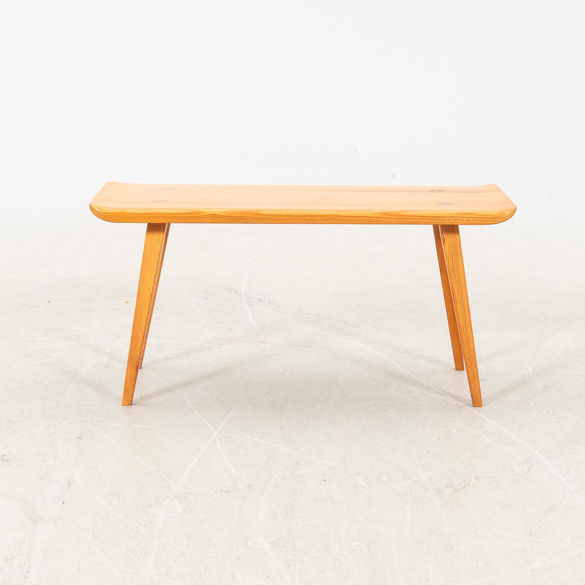 Carl Malmsten, a pine 'Visingsö' bench from, later part of the 20th Century.