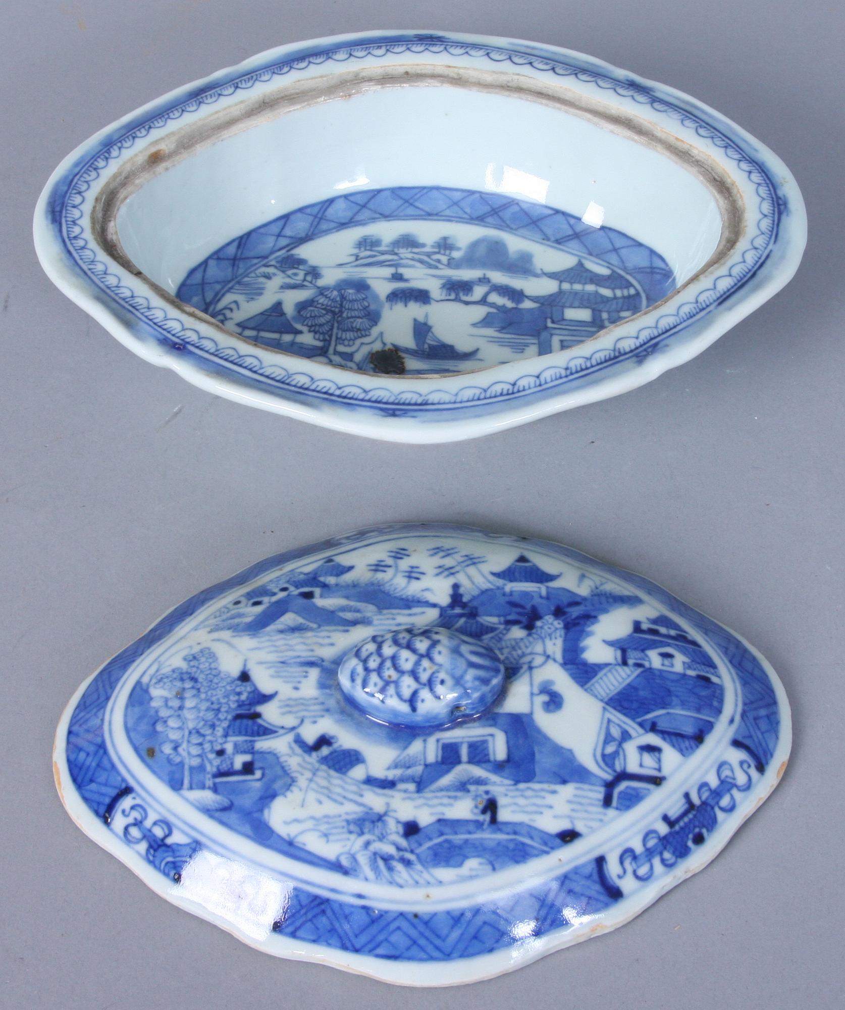 PASTEJFORM, porslin, Kina, 1800-tal.