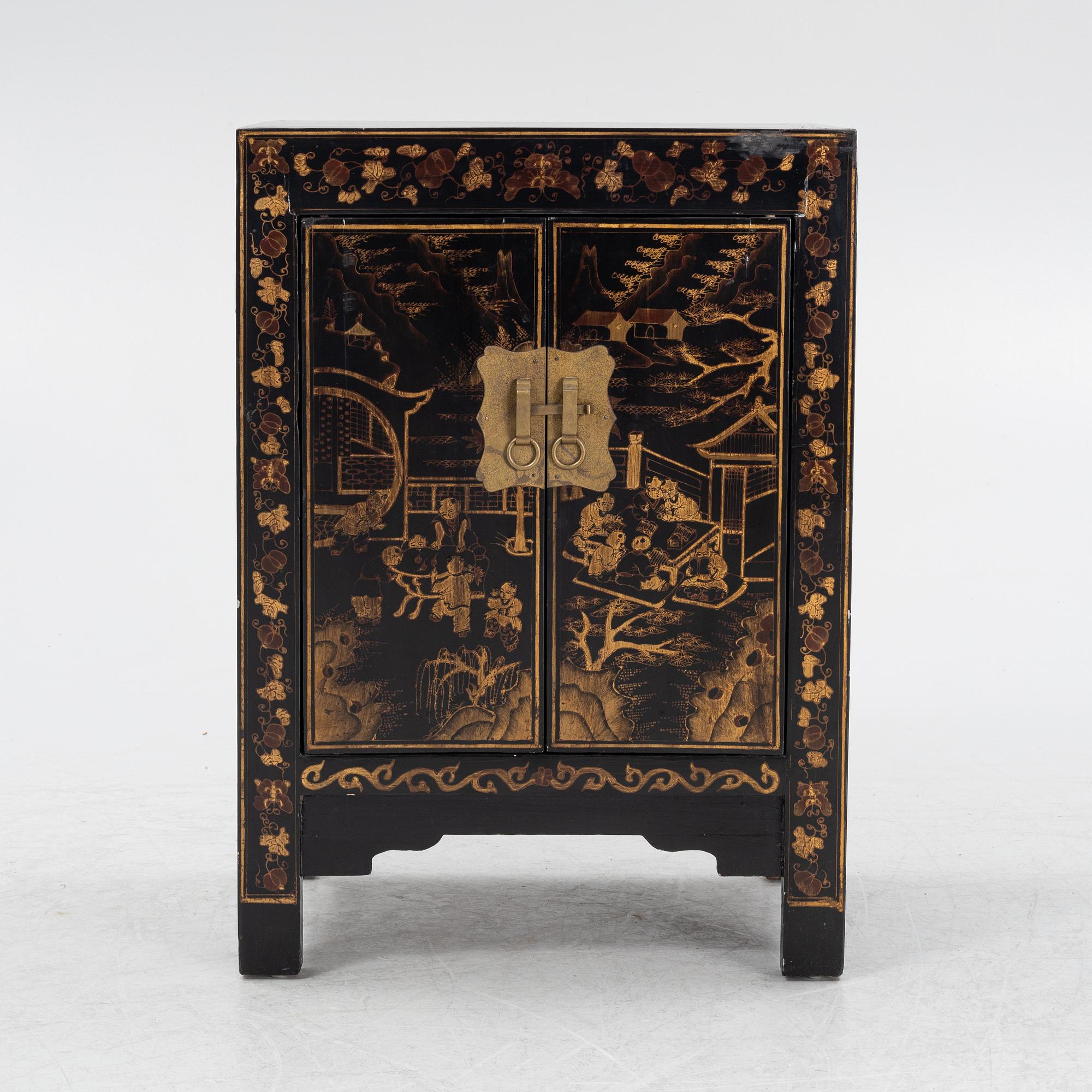 A Chinese 20th century cabinet.