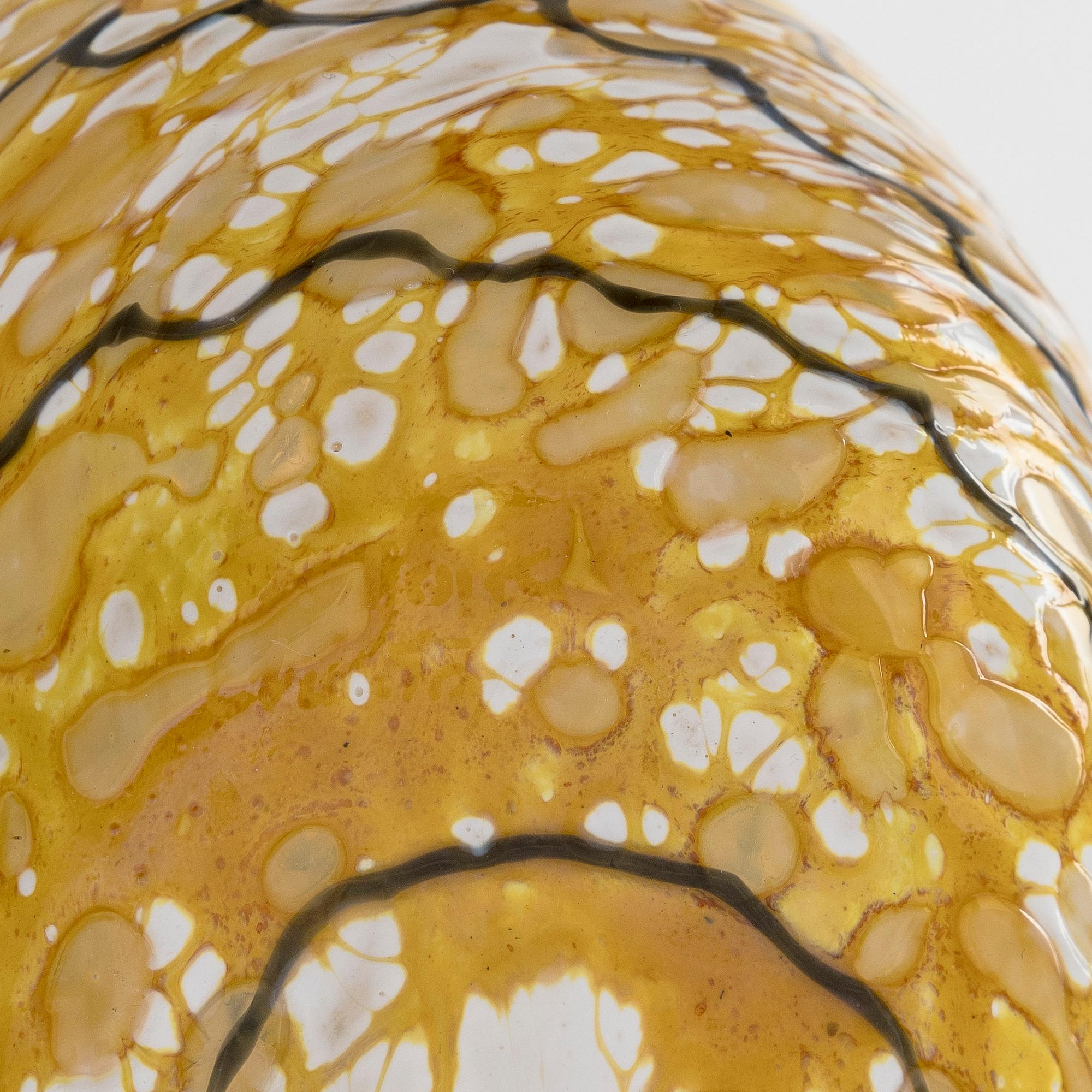 Oiva Toikka, a 'Summer Grouse' glass bird, signed O. Toikka Nuutajärvi.