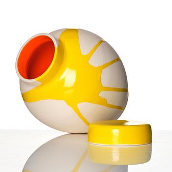 Åsa Bonnier, a 'Splash' ceramic jar with cover, Paris 2006.