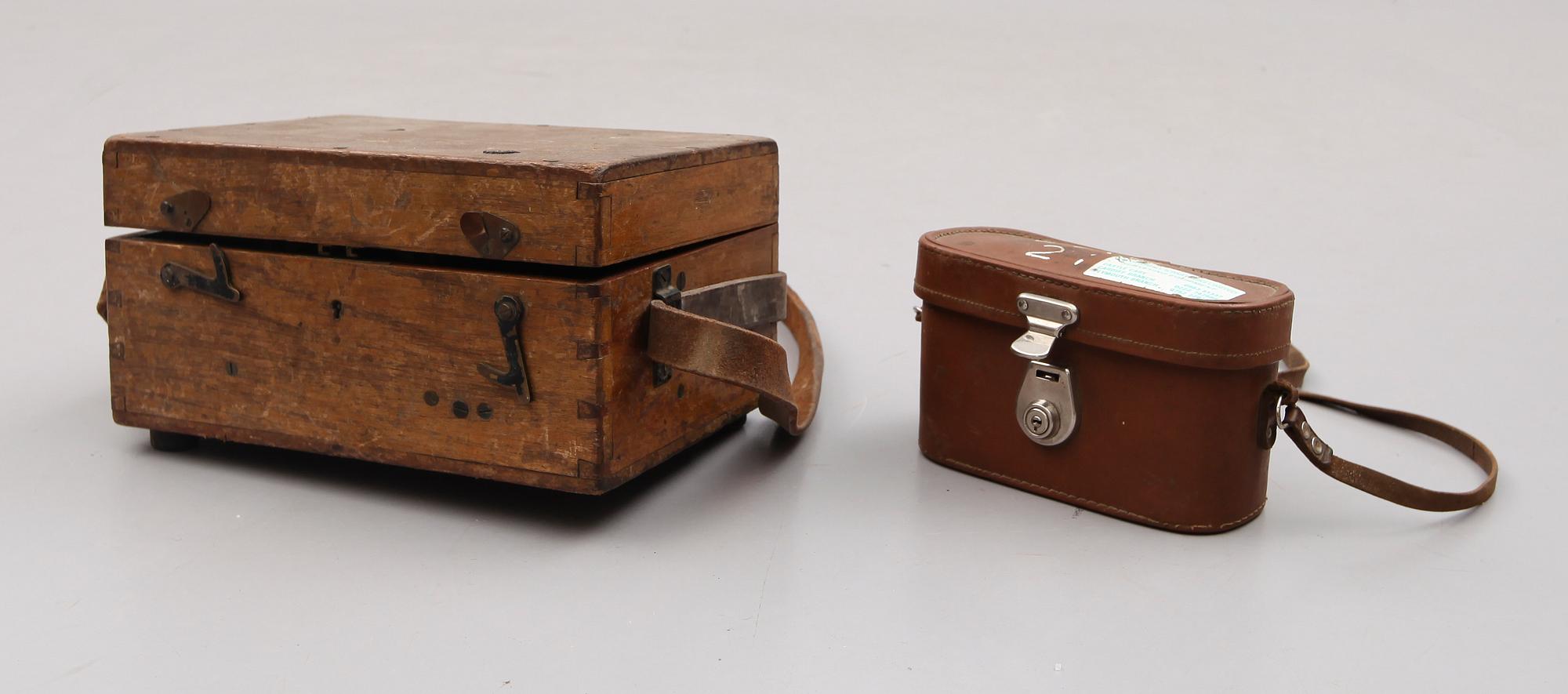 MÄTINSTRUMENT, 2 st, England, 1900-talets första hälft.