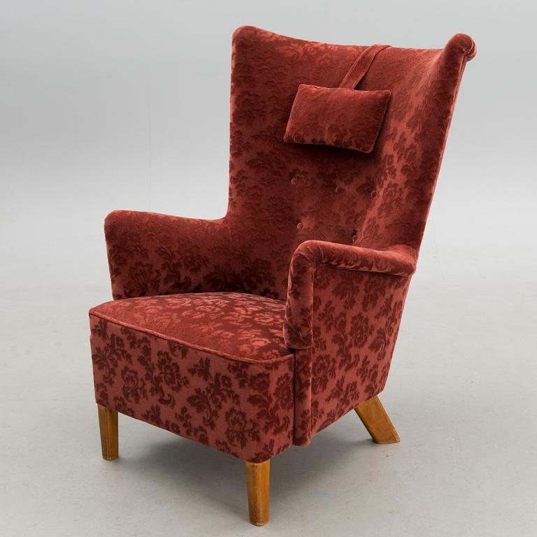 A mid 1940s armchair for Hiort Tuote Puunveisto, Finland.