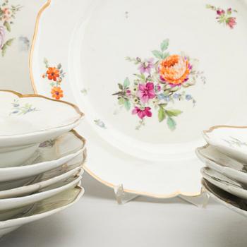 11 porcelain German Meissen, Ludvigsburg and Fürsenber 18th century dishes.