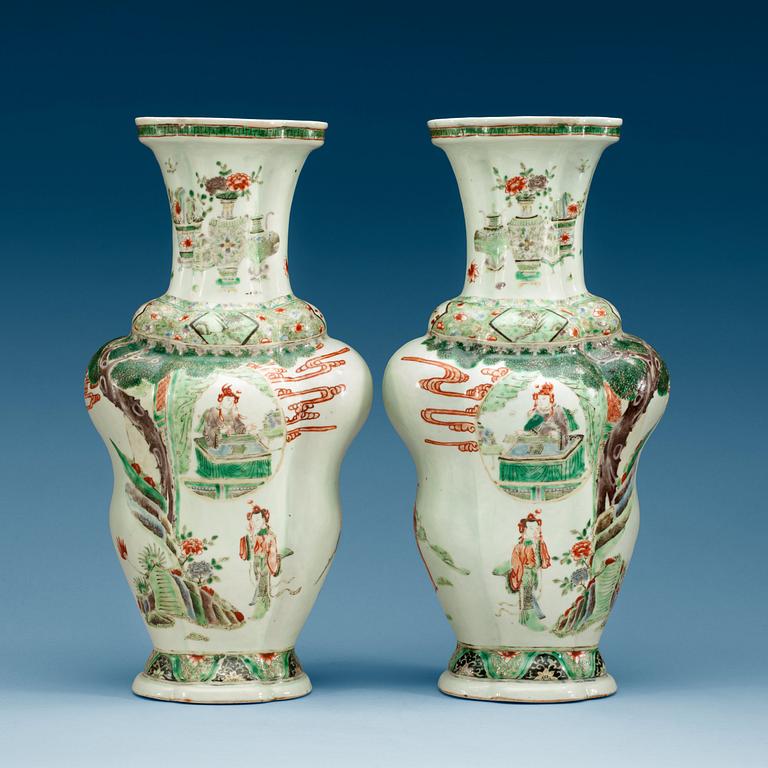 A pair of famille verte vases, Qing dynasty, late 19th Century.
