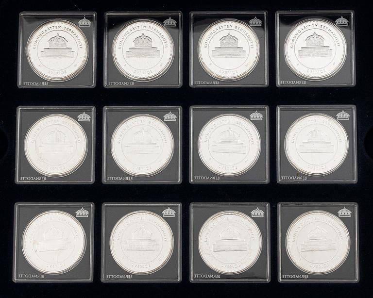 Medals, 24, silver .925, “The Bernadotte Dynasty”, Mynthuset Sverige.