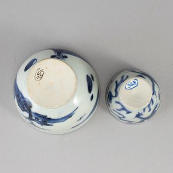 Two blue and white cups, Ming dynasty (1368-1644).