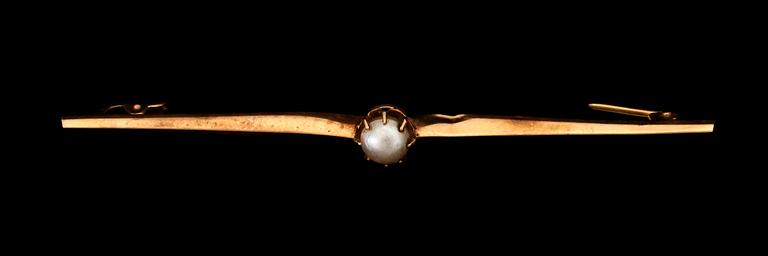 PARTI GULD, 14 samt 18 k guld. Totalvikt ca 23g.