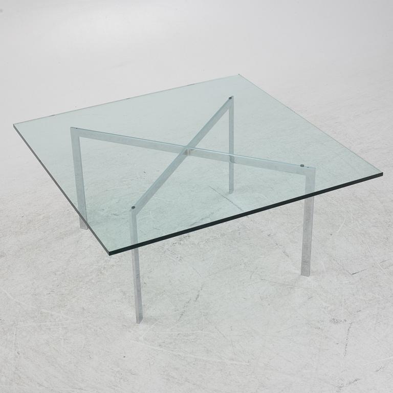 Ludwig Mies van der Rohe, a 'Barcelona' coffee table, Knoll Studio, late 20th Century.