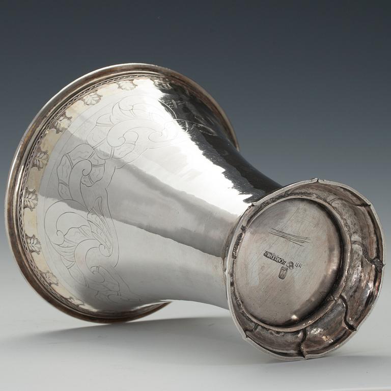 A BEAKER, silver. Sigfried Carlenius Tornio 1766. Height 19 cm. Weight 395 g.